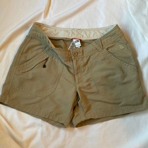 The North Face Women’s Shorts Size 8-EUC
